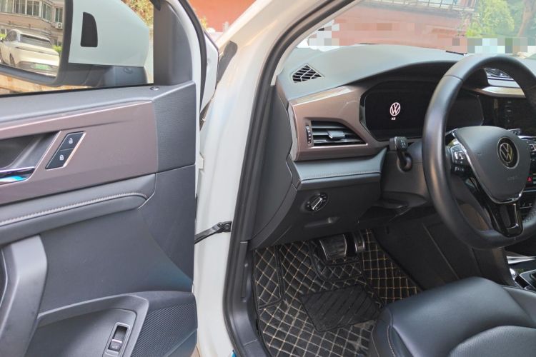 Used Volkswagen Tharu 2022 280TSI Two-Wheel-Drive Luxury Edition Driver Seat