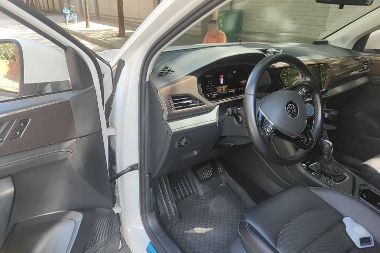 Used Volkswagen Tharu 2022 280TSI Two-Wheel-Drive Luxury Edition Driver Seat