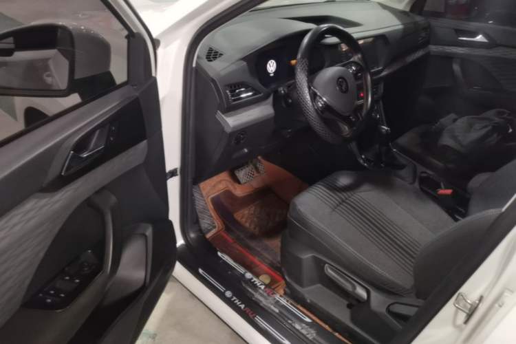Used Volkswagen Tharu 2022 280TSI Two-Wheel Drive Trend Edition Driver Seat