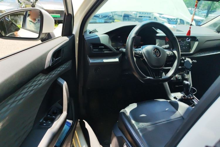 Used Volkswagen Tharu 2022 280TSI Two-Wheel Drive Trend Edition Driver Seat