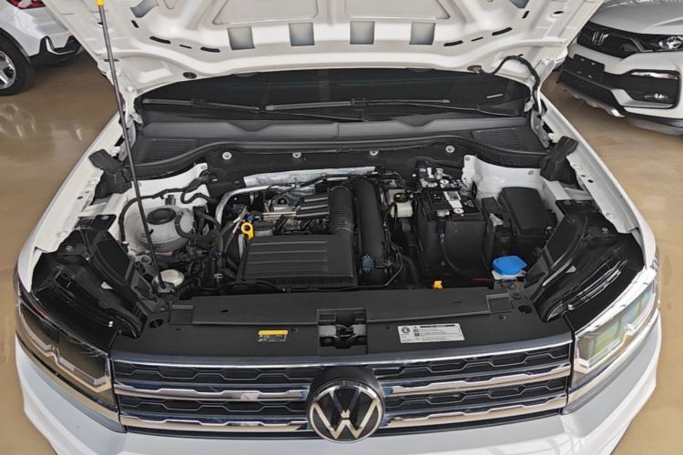 Used Volkswagen Tharu 2022 280TSI Two-Wheel-Drive Luxury Edition Engine Bay