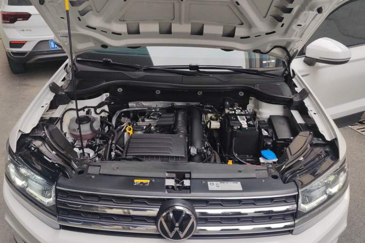 Used Volkswagen Tharu 2022 280TSI Two-Wheel-Drive Luxury Edition Engine Bay