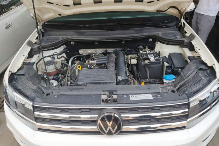 Used Volkswagen Tharu 2022 280TSI Two-Wheel Drive Trend Edition Engine Bay