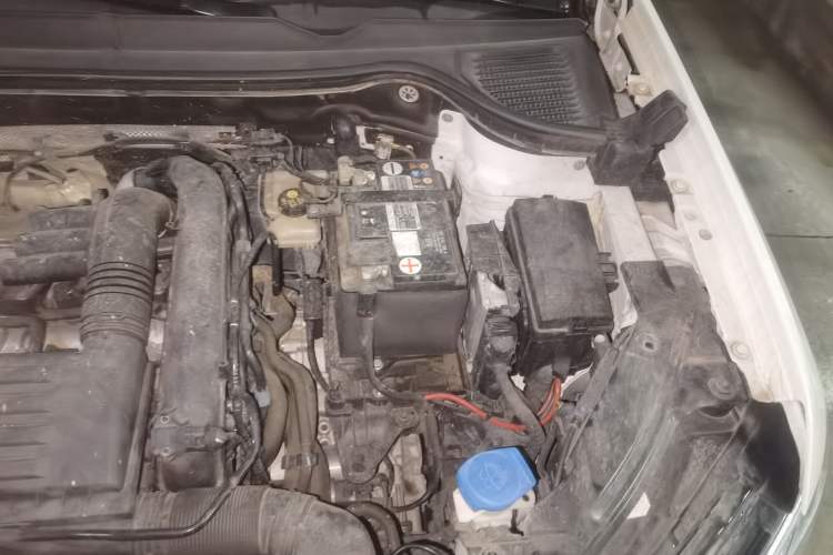Used Volkswagen Tharu 2022 280TSI Two-Wheel-Drive Luxury Edition Engine Bay Left
