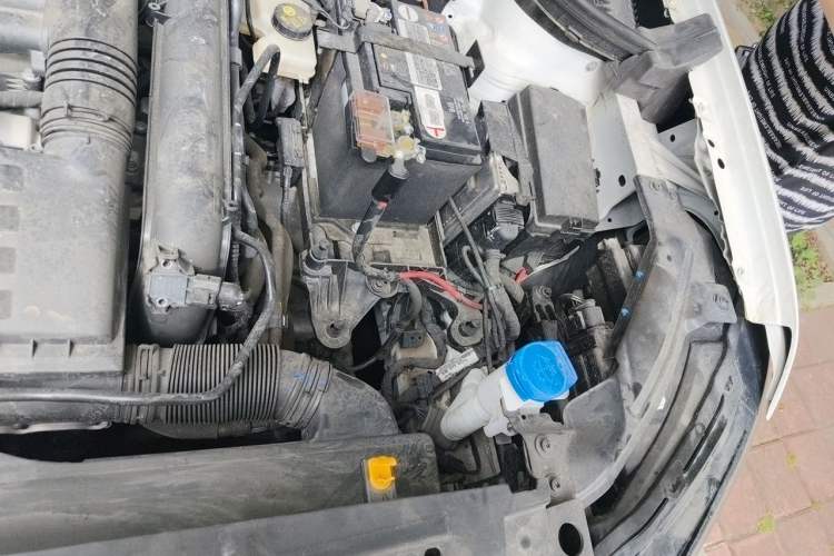 Used Volkswagen Tharu 2022 280TSI Two-Wheel-Drive Luxury Edition Engine Bay Left