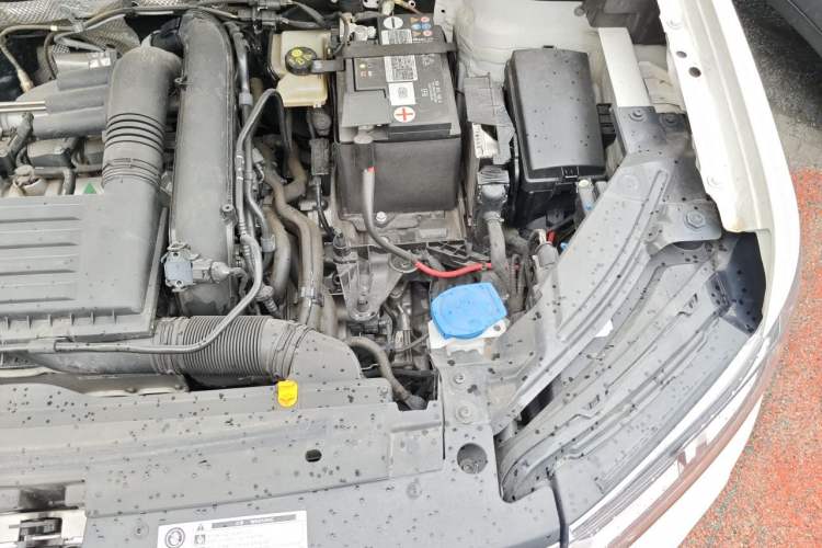 Used Volkswagen Tharu 2022 280TSI Two-Wheel-Drive Luxury Edition Engine Bay Left