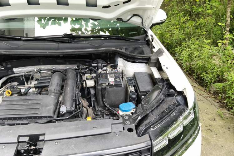 Used Volkswagen Tharu 2022 280TSI Two-Wheel Drive Comfort Edition Engine Bay Left