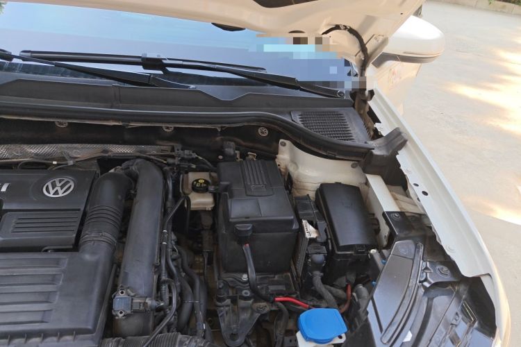 Used Volkswagen Tharu 2022 280TSI Two-Wheel-Drive Luxury Edition Engine Bay Left