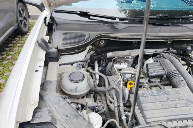 Used Volkswagen Tharu 2022 280TSI Two-Wheel Drive Trend Edition Engine Bay Right