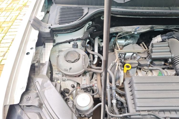 Used Volkswagen Tharu 2022 280TSI Two-Wheel-Drive Luxury Edition Engine Bay Right
