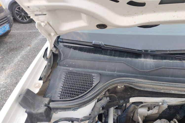 Used Volkswagen Tharu 2022 280TSI Two-Wheel-Drive Luxury Edition Engine Bay Right