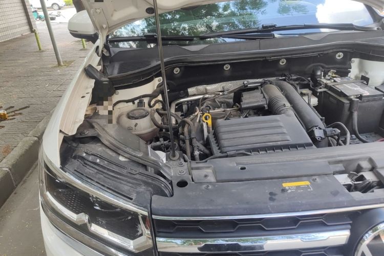 Used Volkswagen Tharu 2022 280TSI Two-Wheel-Drive Luxury Edition Engine Bay Right