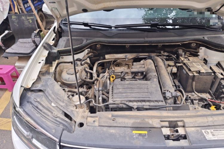 Used Volkswagen Tharu 2022 280TSI Two-Wheel-Drive Luxury Edition Engine Bay Right