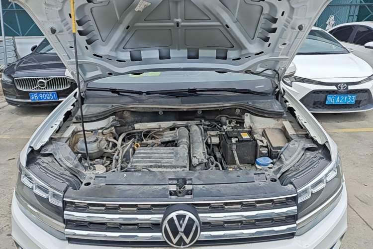 Used Volkswagen Tharu 2022 280TSI Two-Wheel Drive Trend Edition Engine Bay