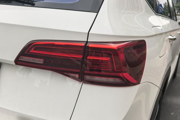 Used Volkswagen Tharu 2022 280TSI Two-Wheel-Drive Luxury Edition Exterior 8