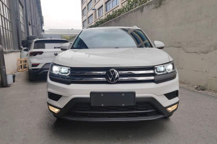 Used Volkswagen Tharu 2022 280TSI Two-Wheel-Drive Luxury Edition Front
