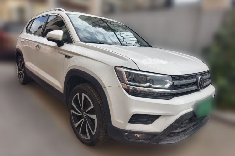 Used Volkswagen Tharu 2022 280TSI Two-Wheel-Drive Luxury Edition Front Right 45 Deg