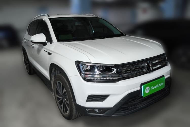 Used Volkswagen Tharu 2022 280TSI Two-Wheel-Drive Luxury Edition Front Right 45 Deg