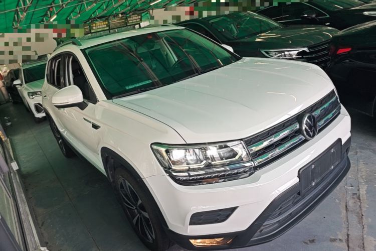 Used Volkswagen Tharu 2022 280TSI Two-Wheel-Drive Luxury Edition Front Right 45 Deg