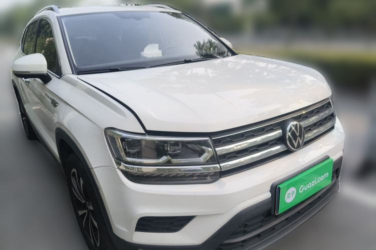 Used Volkswagen Tharu 2022 280TSI Two-Wheel-Drive Luxury Edition Front Right 45 Deg
