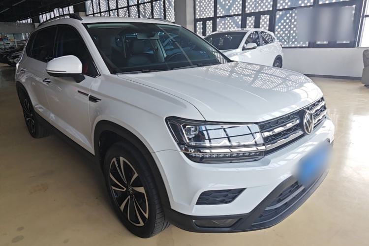 Used Volkswagen Tharu 2022 280TSI Two-Wheel-Drive Luxury Edition Front Right 45 Deg