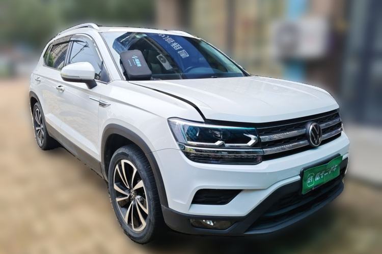 Used Volkswagen Tharu 2022 280TSI Two-Wheel-Drive Luxury Edition Front Right 45 Deg