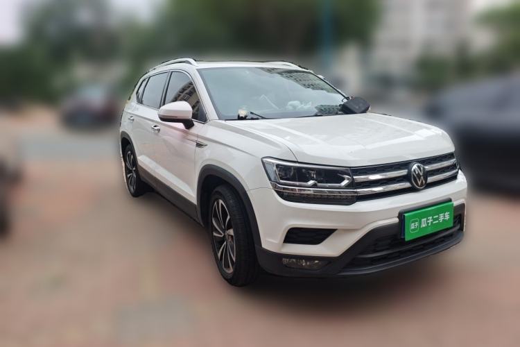 Used Volkswagen Tharu 2022 280TSI Two-Wheel-Drive Luxury Edition Front Right 45 Deg