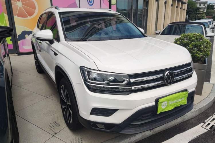 Used Volkswagen Tharu 2022 280TSI Two-Wheel-Drive Luxury Edition Front Right 45 Deg