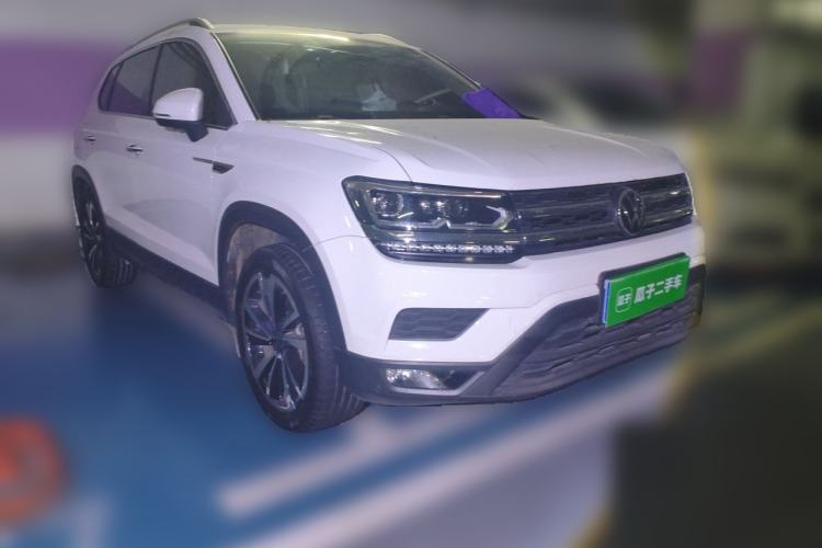 Used Volkswagen Tharu 2022 280TSI Two-Wheel-Drive Luxury Edition Front Right 45 Deg