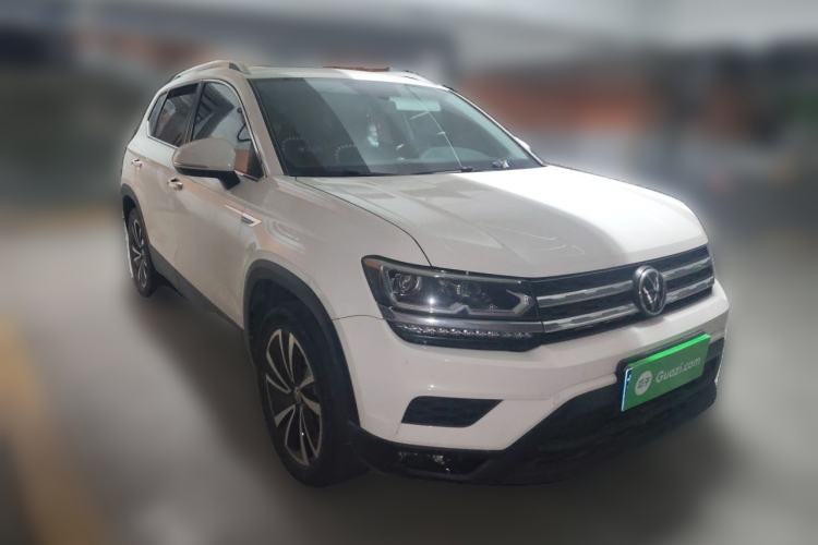 Used Volkswagen Tharu 2022 280TSI Two-Wheel-Drive Luxury Edition Front Right 45 Deg