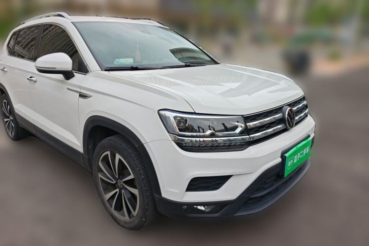 Used Volkswagen Tharu 2022 280TSI Two-Wheel-Drive Luxury Edition Front Right 45 Deg