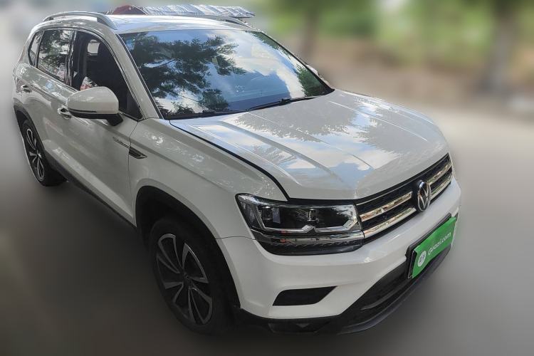 Used Volkswagen Tharu 2022 280TSI Two-Wheel-Drive Luxury Edition Front Right 45 Deg