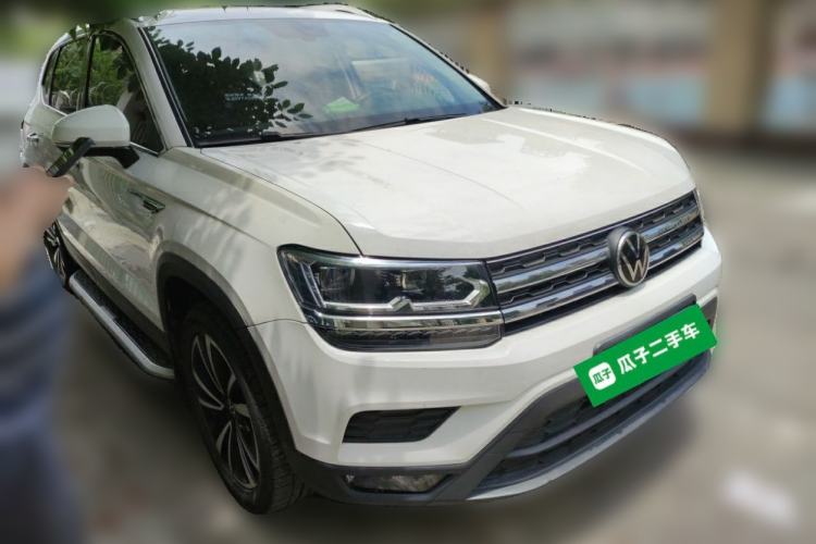 Used Volkswagen Tharu 2022 280TSI Two-Wheel-Drive Luxury Edition Front Right 45 Deg
