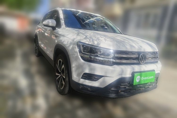 Used Volkswagen Tharu 2022 280TSI Two-Wheel-Drive Luxury Edition Front Right 45 Deg