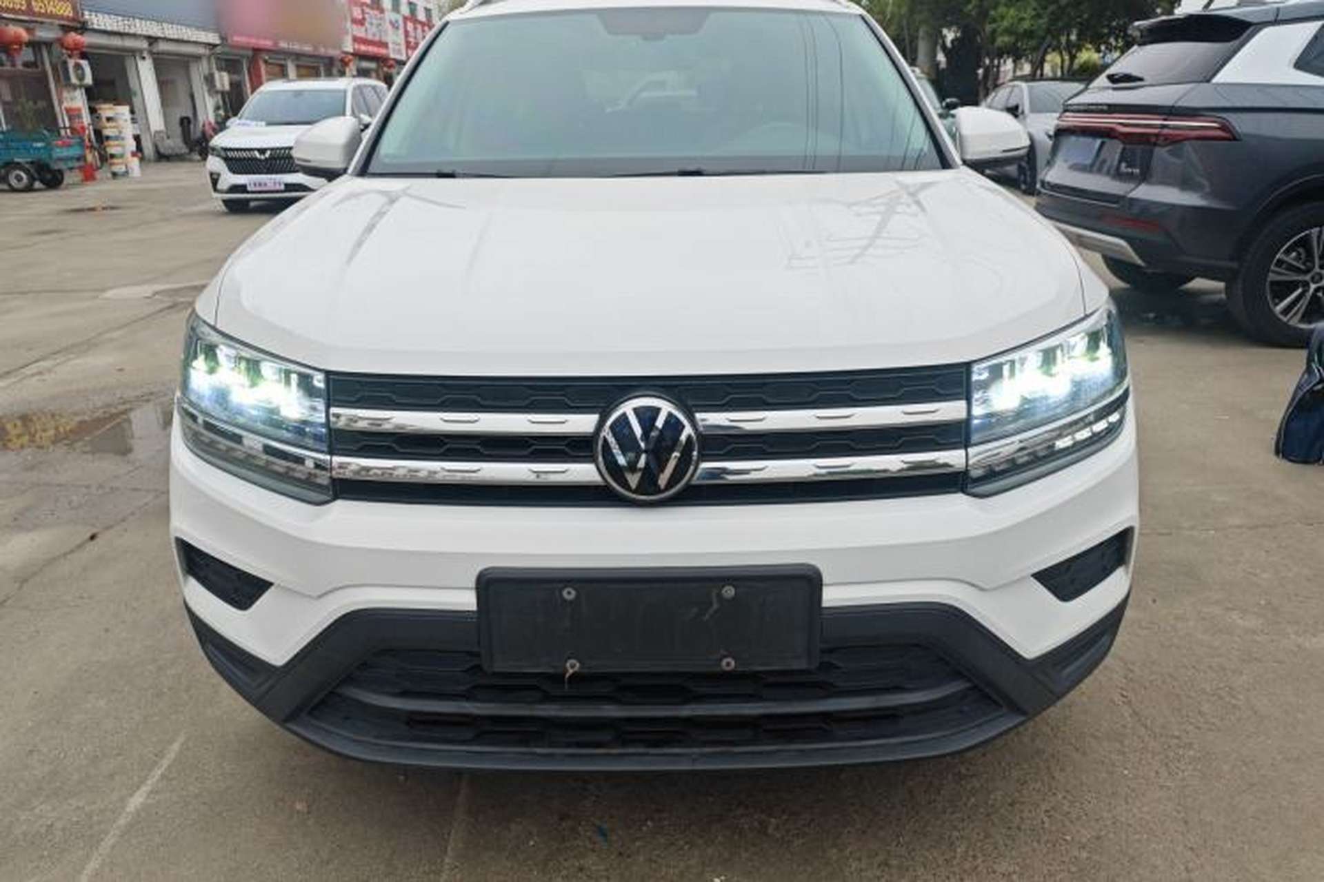 Used Volkswagen Tharu 2022 280TSI Two-Wheel Drive Trend Edition Front