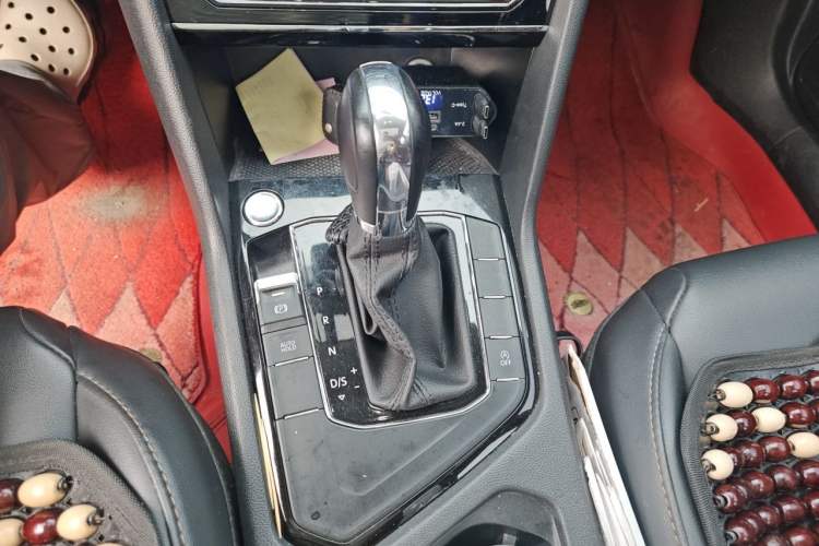 Used Volkswagen Tharu 2022 280TSI Two-Wheel Drive Comfort Edition Gear Lever