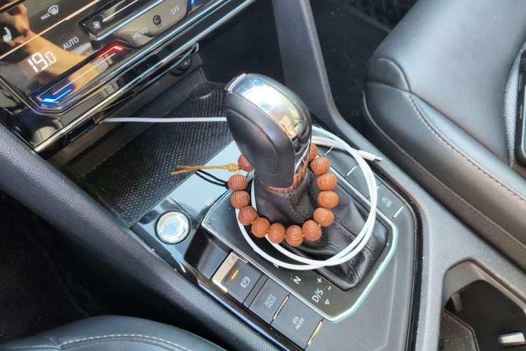 Used Volkswagen Tharu 2022 280TSI Two-Wheel-Drive Luxury Edition Gear Lever