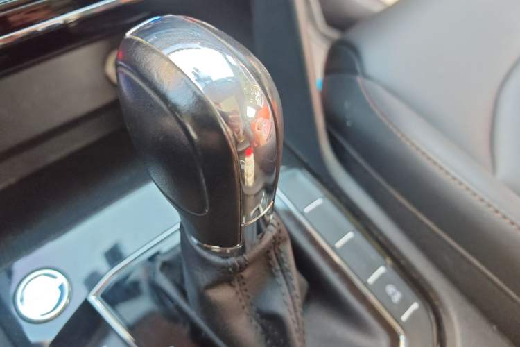 Used Volkswagen Tharu 2022 280TSI Two-Wheel Drive Comfort Edition Gear Lever