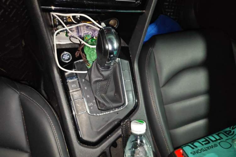 Used Volkswagen Tharu 2022 280TSI Two-Wheel Drive Comfort Edition Gear Lever