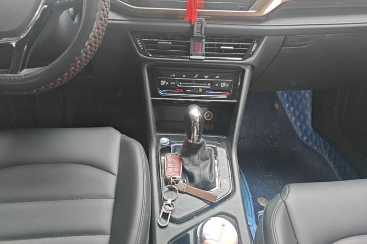 Used Volkswagen Tharu 2022 280TSI Two-Wheel Drive Comfort Edition Gear Lever