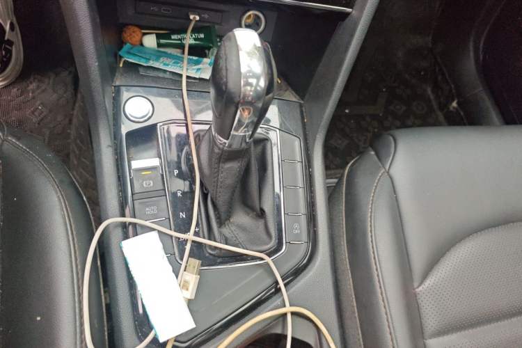 Used Volkswagen Tharu 2022 280TSI Two-Wheel-Drive Luxury Edition Gear Lever
