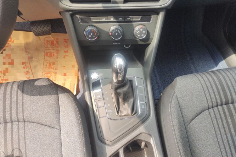 Used Volkswagen Tharu 2022 280TSI Two-Wheel Drive Trend Edition Gear Lever