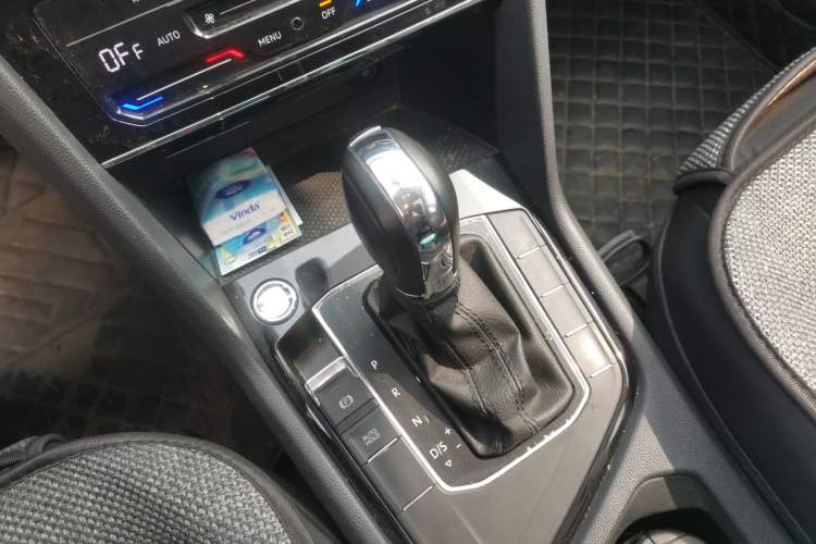 Used Volkswagen Tharu 2022 280TSI Two-Wheel Drive Comfort Edition Gear Lever