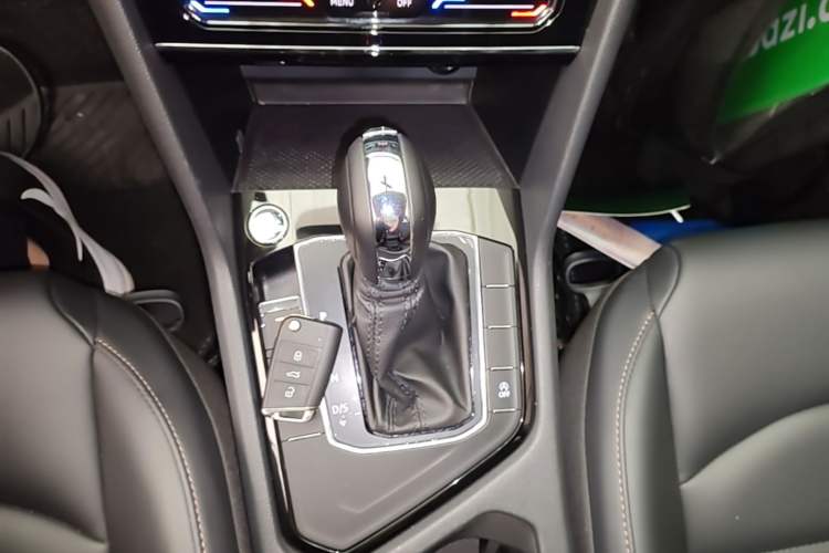 Used Volkswagen Tharu 2022 280TSI Two-Wheel Drive Comfort Edition Gear Lever