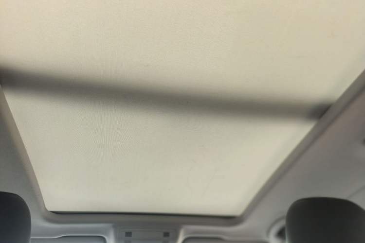 Used Volkswagen Tharu 2022 280TSI Two-Wheel-Drive Luxury Edition Headliner