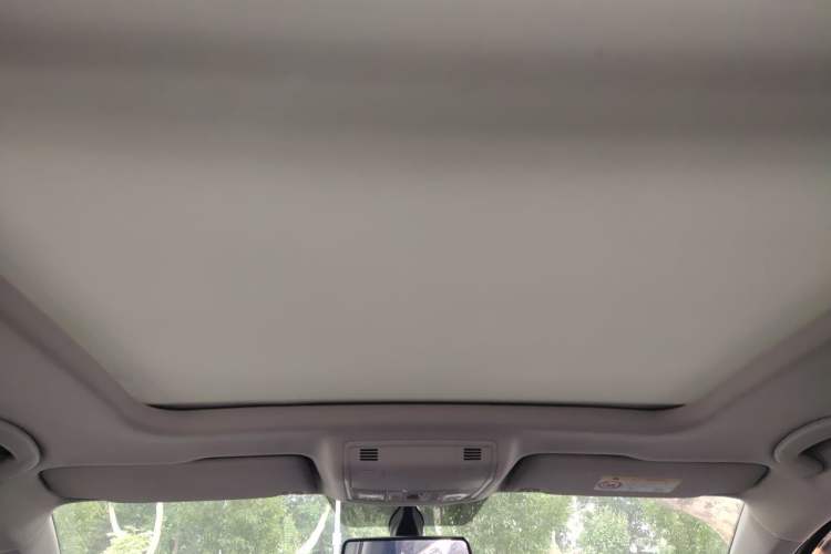 Used Volkswagen Tharu 2022 280TSI Two-Wheel-Drive Luxury Edition Headliner
