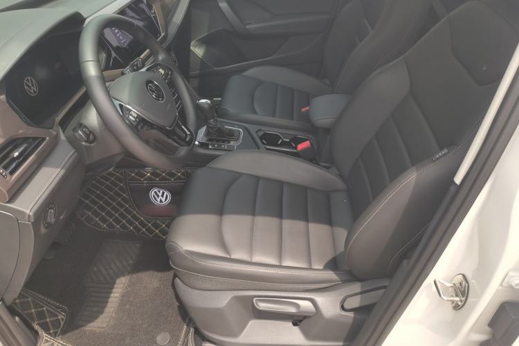 Used Volkswagen Tharu 2022 280TSI Two-Wheel Drive Comfort Edition Interior 1