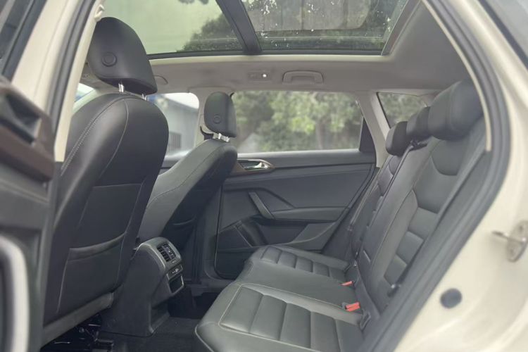 Used Volkswagen Tharu 2022 280TSI Two-Wheel Drive Comfort Edition Interior 2