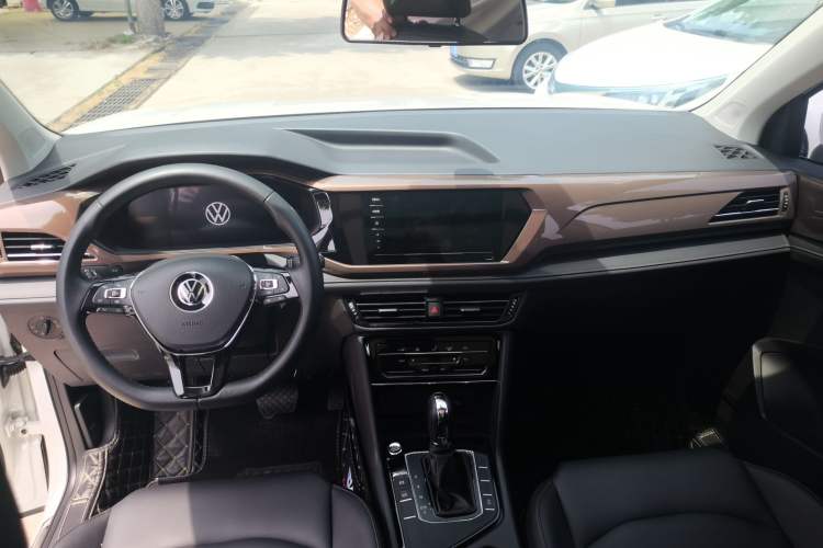 Used Volkswagen Tharu 2022 280TSI Two-Wheel Drive Comfort Edition Interior 3