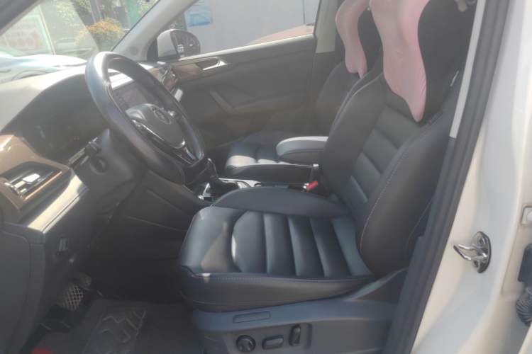 Used Volkswagen Tharu 2022 280TSI Two-Wheel-Drive Luxury Edition Left Front Seat